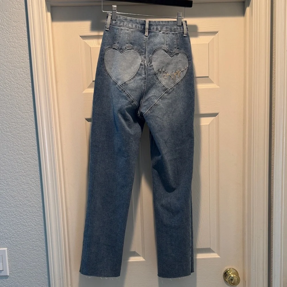 Juicy Couture 2 of Hearts Ankle Straight Leg Medium Wash Jeans 0/24 NWT - Picture 3 of 12